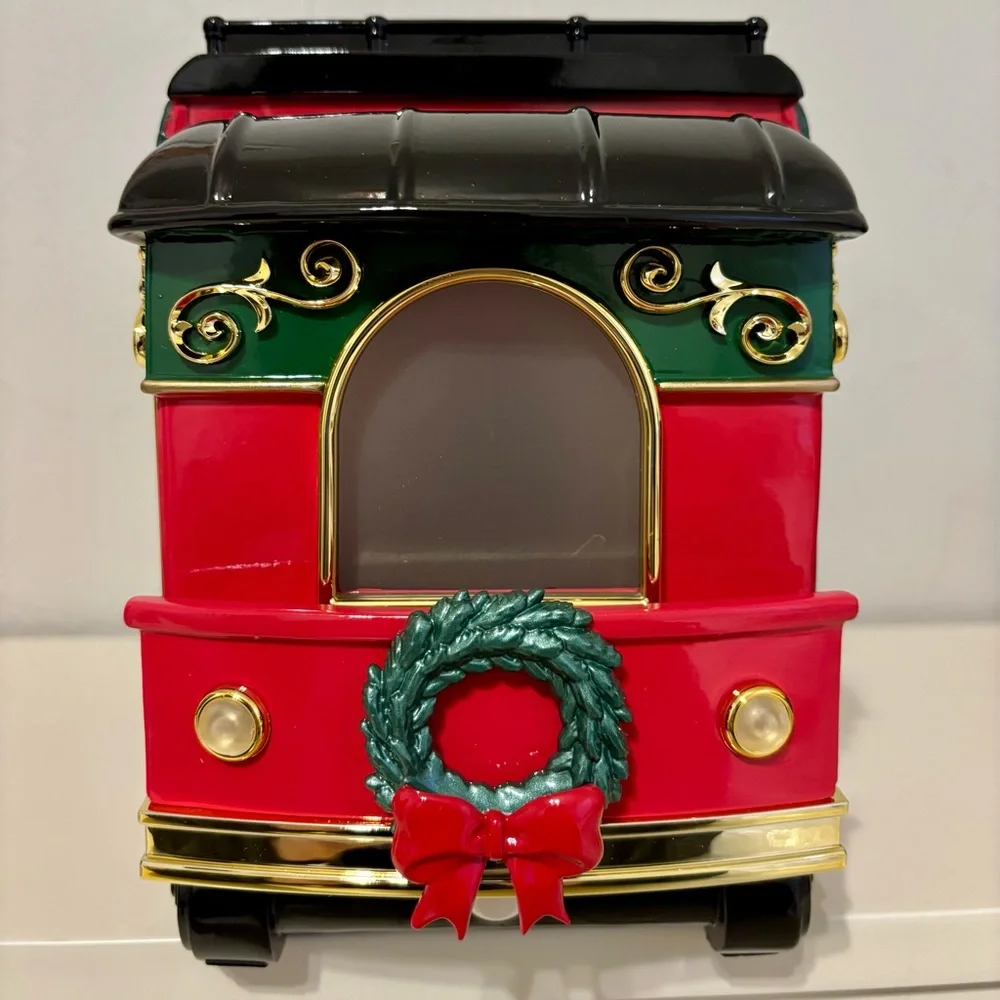 Bath & Body Works Christmas Luminary Train Reindeer Light Up Candle Holder 2025 - Picture 4 of 8